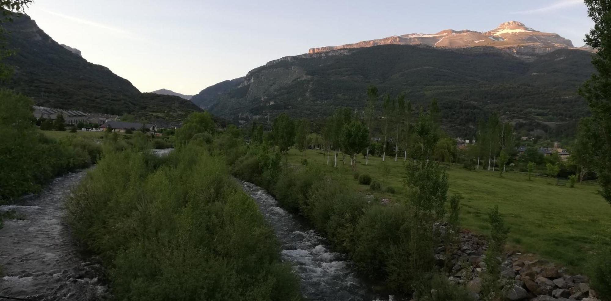 Apartamento En Villanua La Espata Bagian luar foto